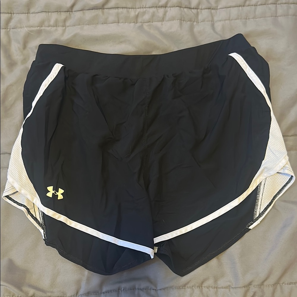 Under Armour Black and White Athletic Shorts Lightweight Performance